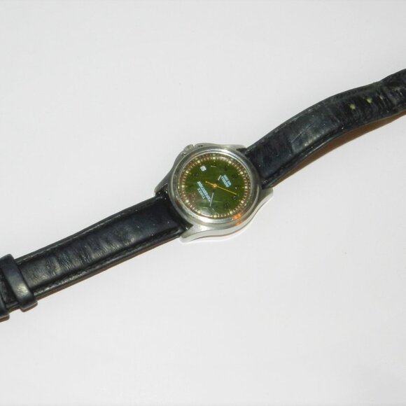 Timex Expedition INDIGLO WR 50M Green Dial Women's w/ Date - Picture 1 of 8